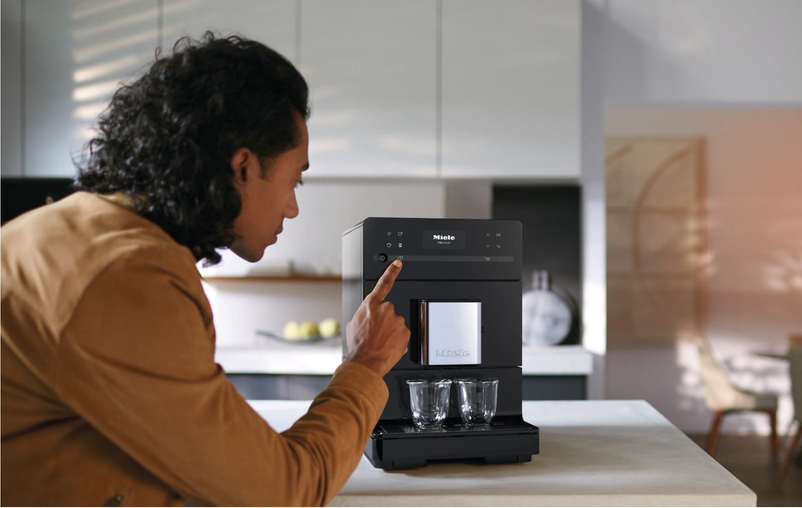 Miele Countertop coffee machine SILVER CM 5310 Silence Obsidian Black SKU 11648150
