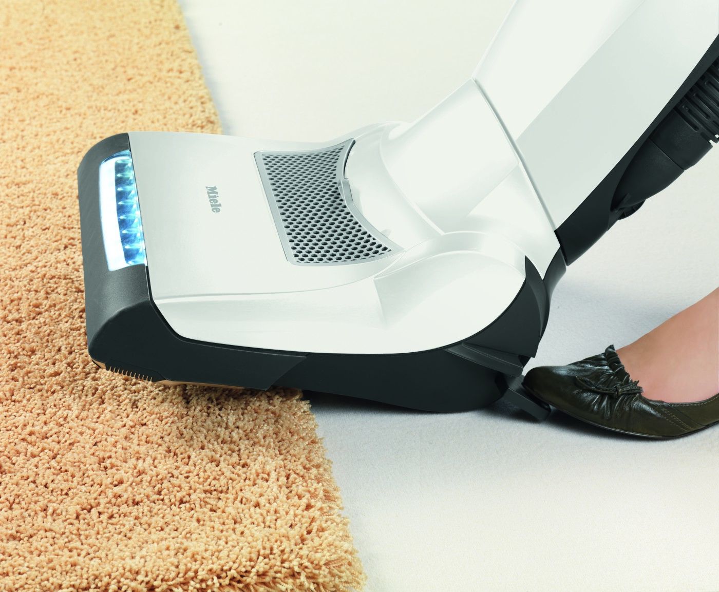 Miele Dynamic U1 PowerLine Upright Vacuum - Thumbnail 2