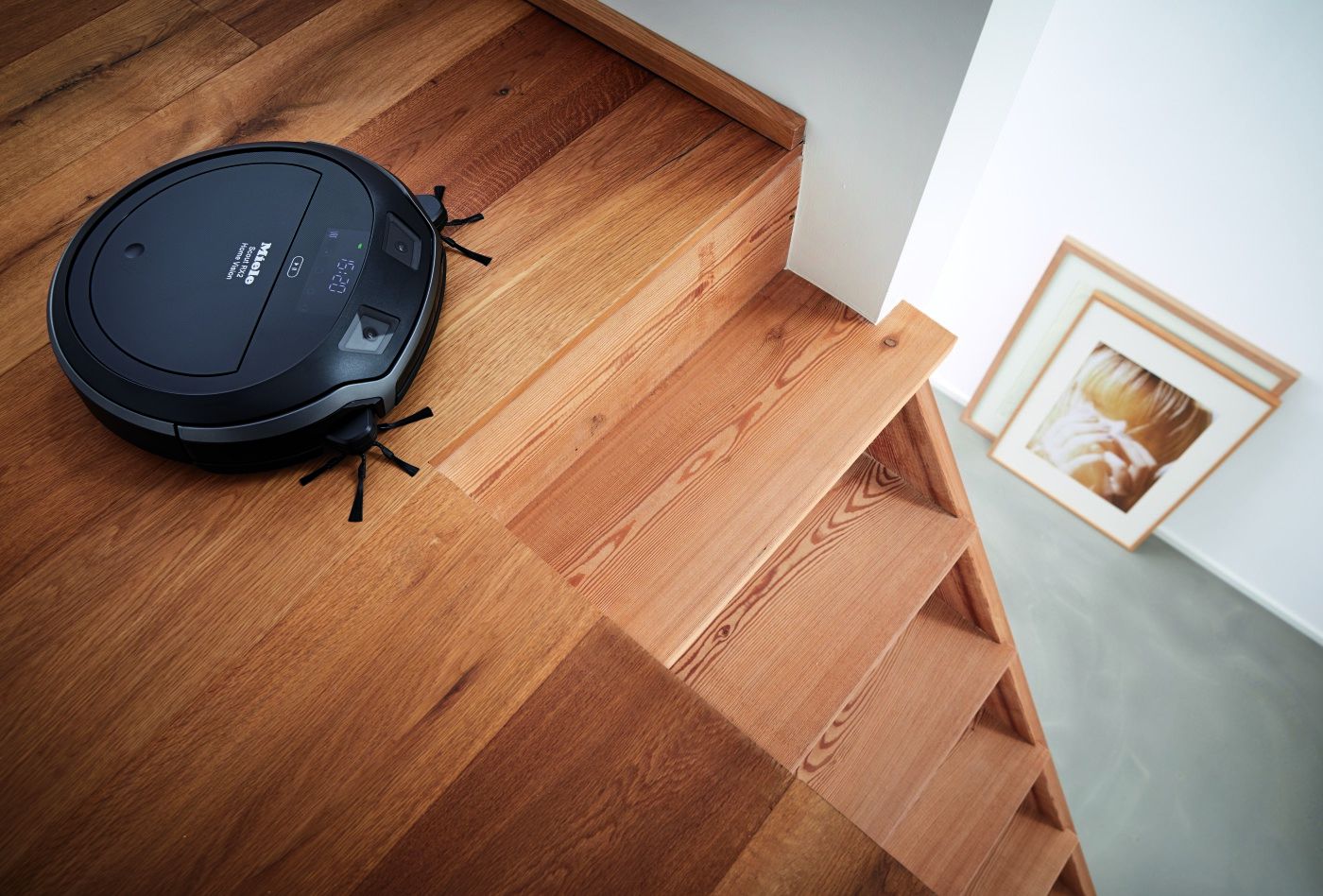 Miele Scout RX2 Home Vision Robotic Vacuum Cleaner SKU 41LQL030USA